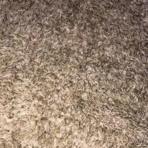 Uniqlo teddy jacket - Picture 4 of 6